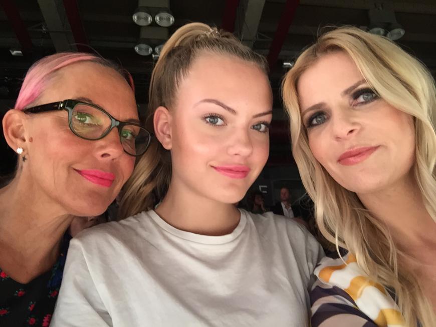 Natascha und Cheyenne sind auch wieder mit dabei.