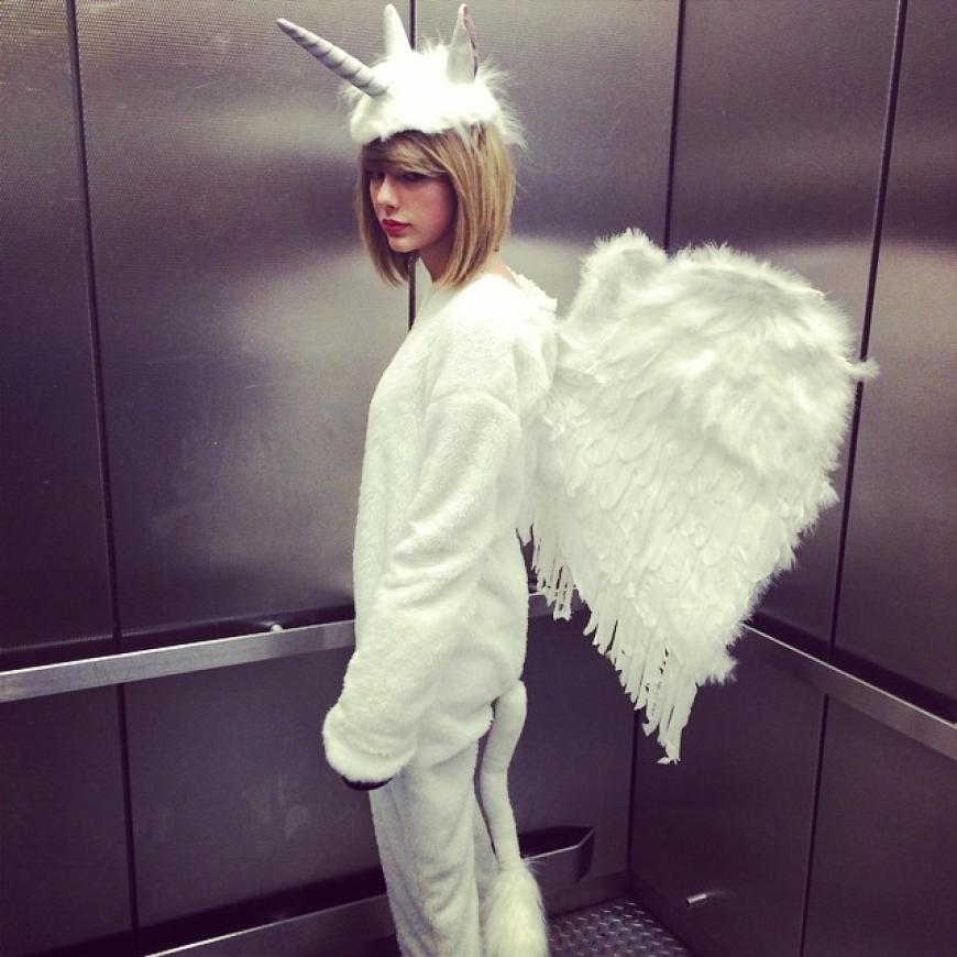 Taylor Swift als kuscheliges Einhorn