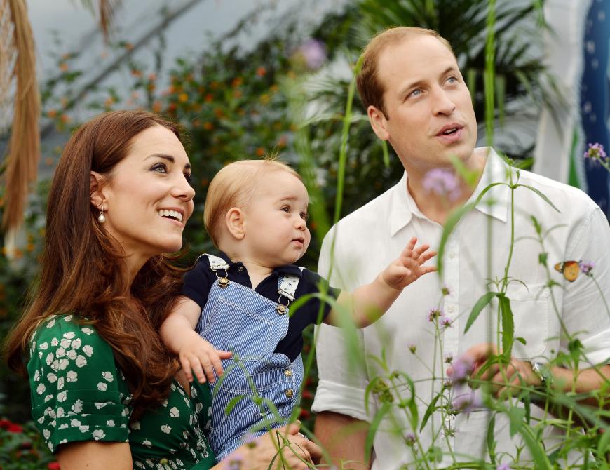 Prince George besucht mit Mama und Papa eine Schmetterling-Ausstellung im Natural History Museum in London.