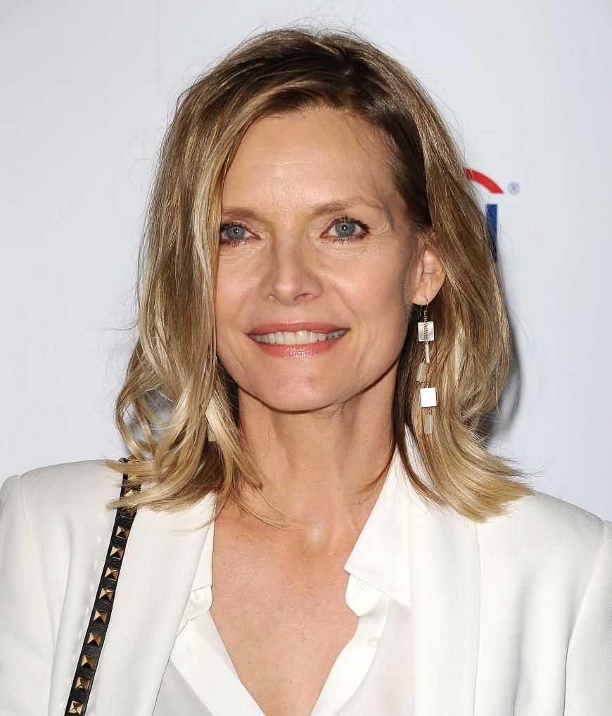 Vegane Ernährung MICHELLE PFEIFFER, 58: „Ich ernähre mich ohne tierische Produkte. Meiner Haut sah man das nach drei Wochen an.“