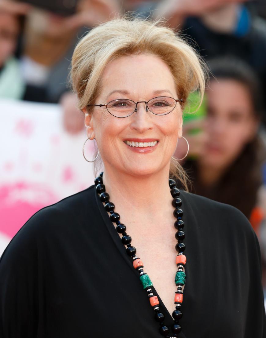 Sport MERYL STREEP, 67: Fast täglich schwimmt sie (bis zu 1,5 Kilometer!) – das durchblutet die Haut und hält jung.