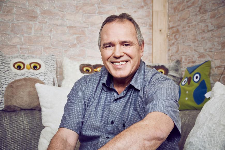 Die gute Seele im Haus: Harald Elsenbast. Er ist der ruhige Pol und ist gut für Silvias Nerven. Er ist ausgebildeter Forstwirt und Bürokaufmann.