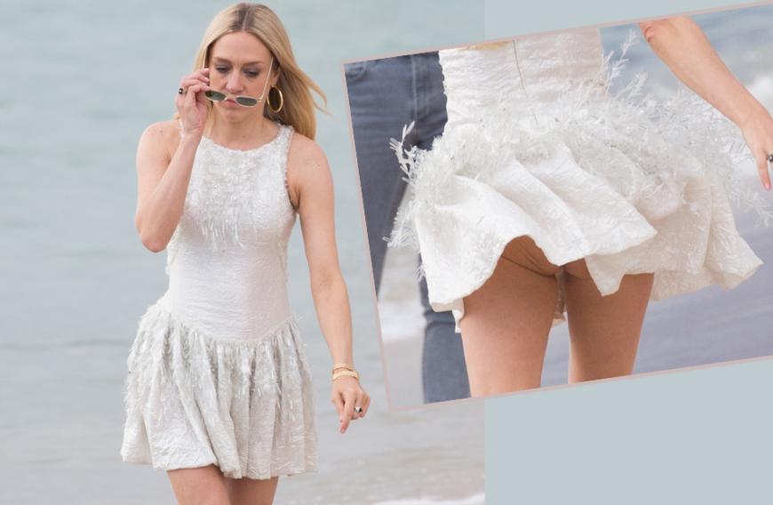 Hoppsa! Po-Blitzer bei Chloe Sevigny am Strand von Cannes