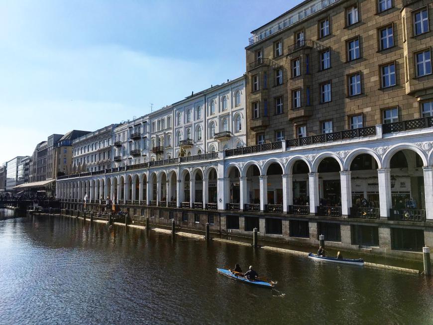 Die Alsterarkaden sind einfach nur schön und direkt an der Binnenalster!