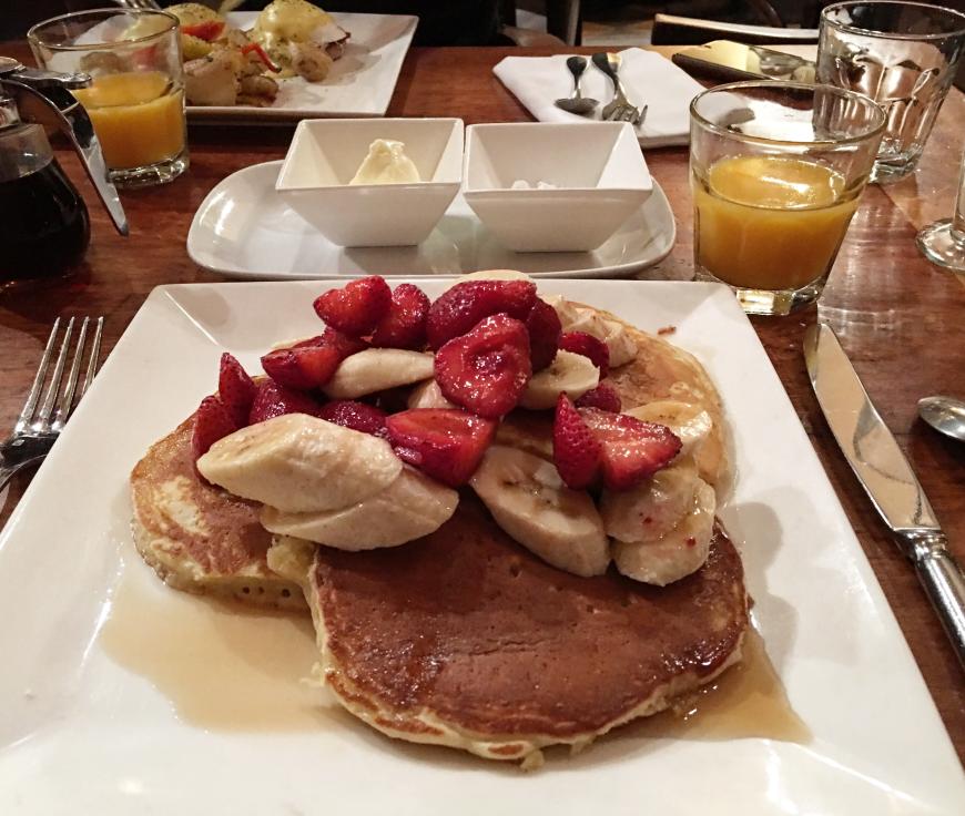 Die Pancakes im Kimpton Sir Francis Drake Hotel sind der absolute Hochgenuss!