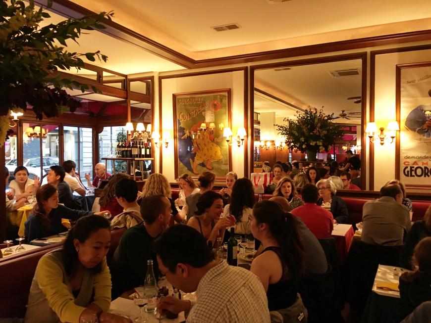 Ein absolutes MUSS für Fleisch-Liebhaber ist der Besuch Le Relais de l`Entrecote. www.relaisentrecote.fr