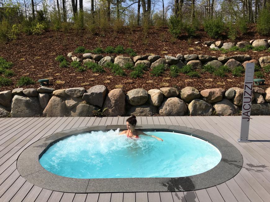 Ich als absolute Warmduscherin war von dem 35 Grad warmen Wasser im Wellnessbereich des Weissenhaus Grand Village Resort & Spa absolut begeistert! www.weissenhaus.net