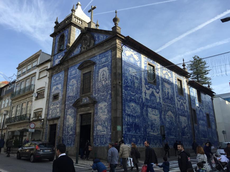 Typisch portugiesische Kirchen mit „Azulejos