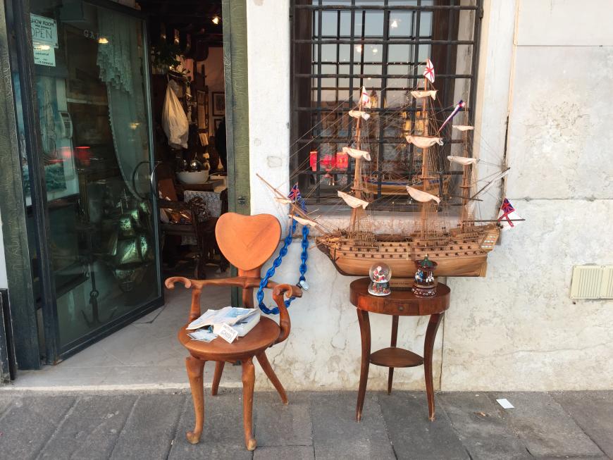 Zwar ist Venedig nicht groß, aber an Shops mangelt es nicht.