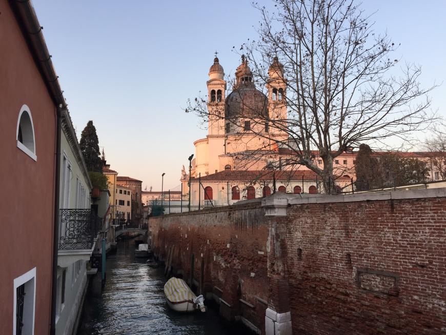 Wunderschöne alte Monumente kann man in Venedig fast an jeder Ecke bewundern.