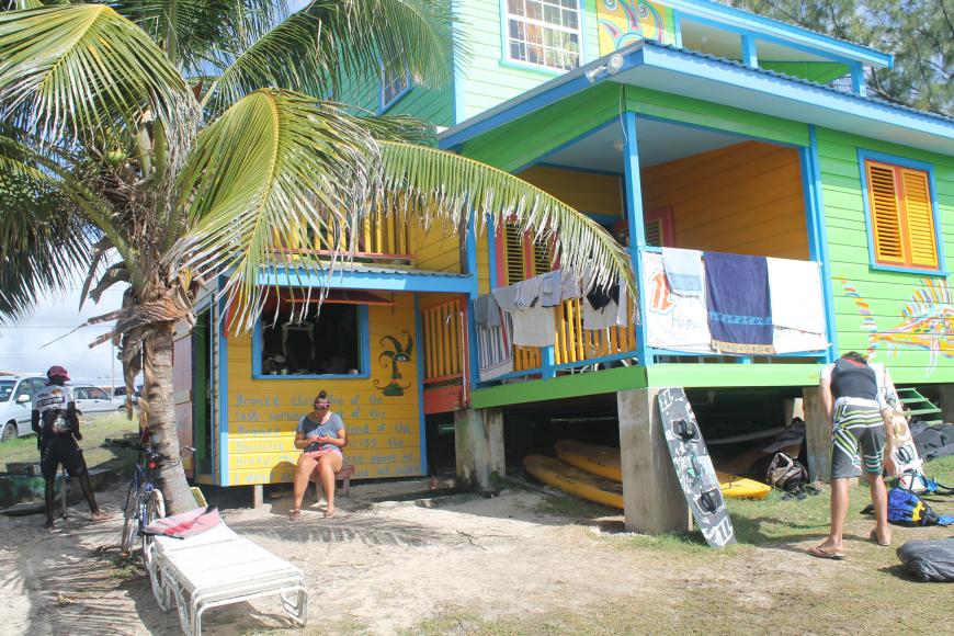 Ich liebe diese farbenfrohen Häuser auf Barbados... fast schon wie Pipi Langstrumpfs Villa Kunterbunt!