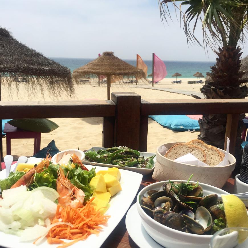 Ich liebe Ameijoas (Muscheln) und Pimentos al Padron... Im Restaurant „Comporta