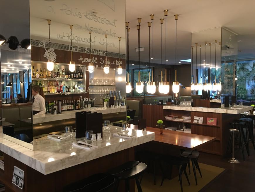 In der Vienna Brasserie konnte man super frühstücken! Auch super für Café und Kuchen!