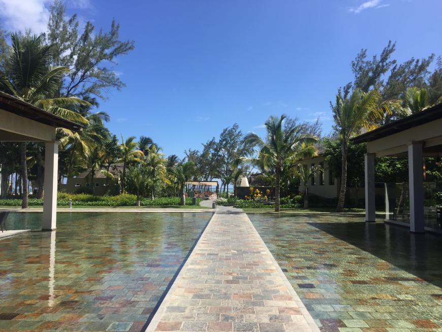 Mein erster Stop war das Riu Le Morne. Das gute daran: alles All Inclusive & Adults only! Am besten direkt auf der Website buchen, denn da gibt es meistens tolle Angebote! www.riu.com Tipp: Auch hier gilt rechtzeitig buchen, denn viele Hotels bieten Frühbucherrabatte an!