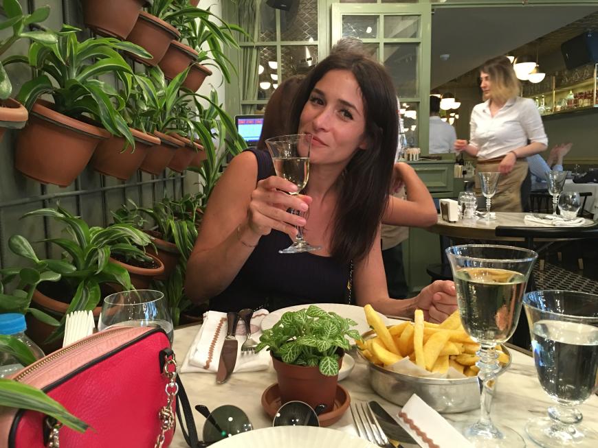 Im Grey Food gab's dann eine leckere Wein- und Pommes-Stärkung! Super cooler Laden, aber leider durfte man in der