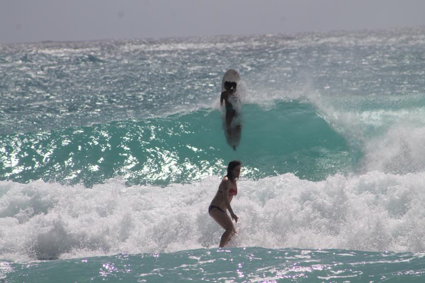Der Surf Spot am South Point ist eine Attraktion - hier kann man echte Surfpros bestaunen.