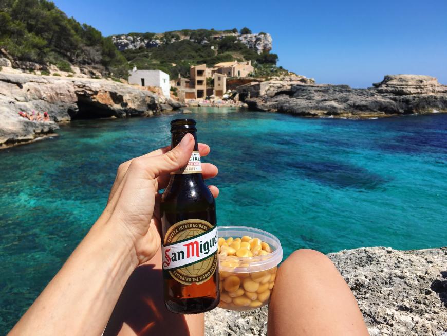 Ich liebe Tremocos (Lupinen, also Feigenbohnen) und Bier! Was den Türken die Sonnenblumenkerne, sind uns Portugiesen die Tremocos...