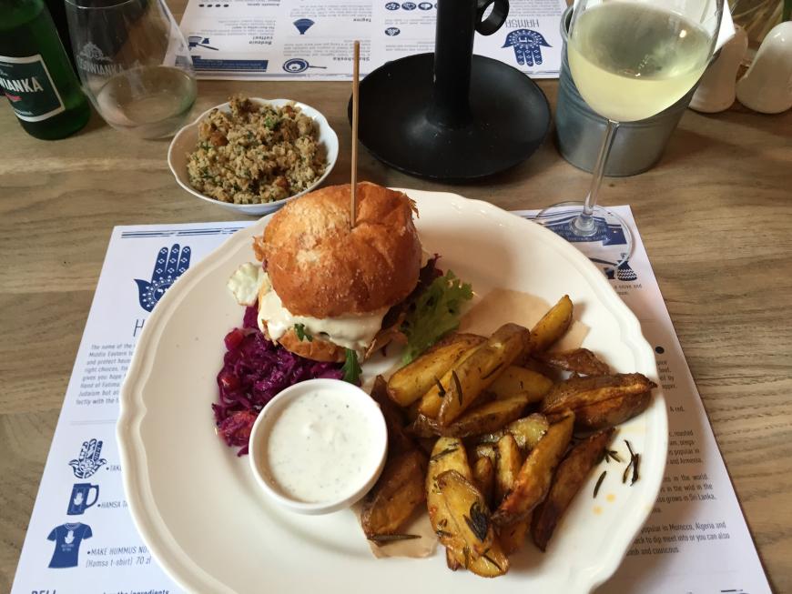 Hatte im Hamsa meinen ersten koscheren Burger - sehr lecker war's!