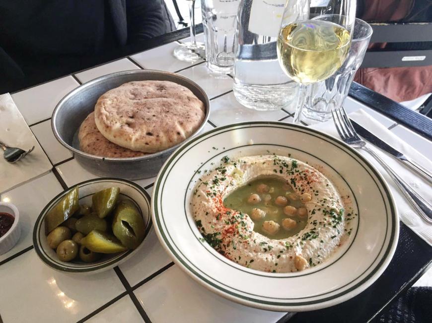 Den besten Humus in Town gibt's im jüdischen Cafe