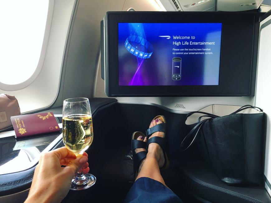 Mein erstes Reiseziel war aber San José, ca. 1 Stunde von San Francisco entfernt. Ich bin mit British Airways knapp zehn Stunden nonstop von London geflogen... Mein Flug war mehr als entspannt, da ich von British Airways upgegraded wurde und so das erste Mal etwas bequemer fliegen durfte :) Ein Träumchen sag ich euch! PS: Nach Kalifornien braucht ihr einen gültigen Reisepass, der noch mind. 6 Monate gültig ist, und ESTA.
