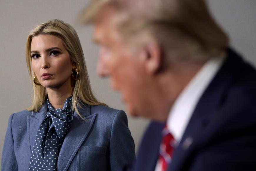 Melania soll Ivanka Trump (l.) nicht ausstehen können und sie deshalb immer wieder schlechtmachen. Diese Abneigung beruht jedoch auf Gegenseitigkeit.