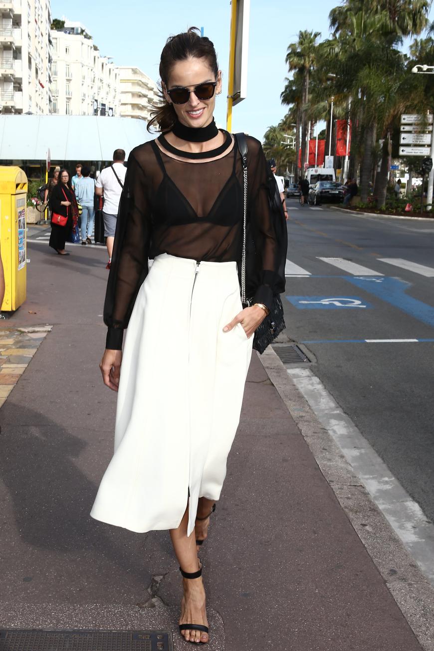 Gelungenes Styling bei Izabel Goulart