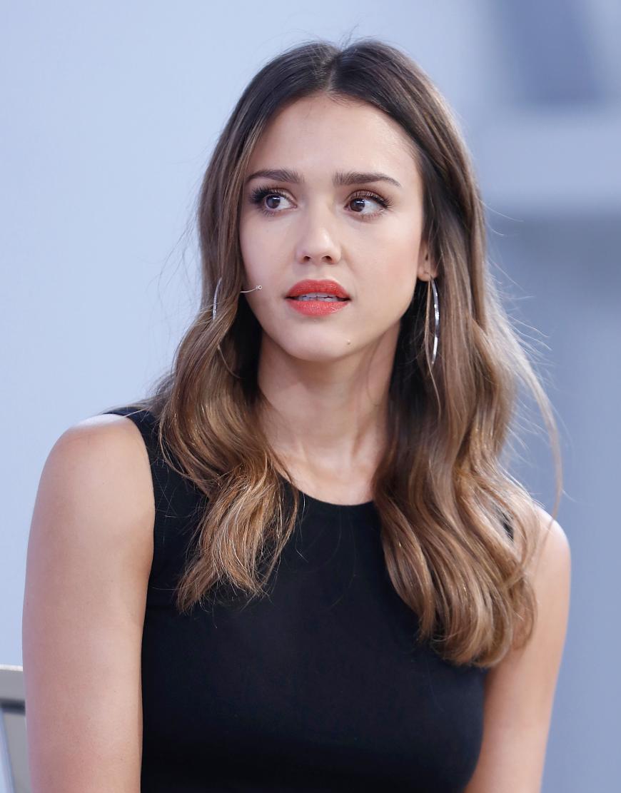 Jessica Alba muss während ihrer Schwangerschaft zwei harte Schicksalsschläge verkraften.