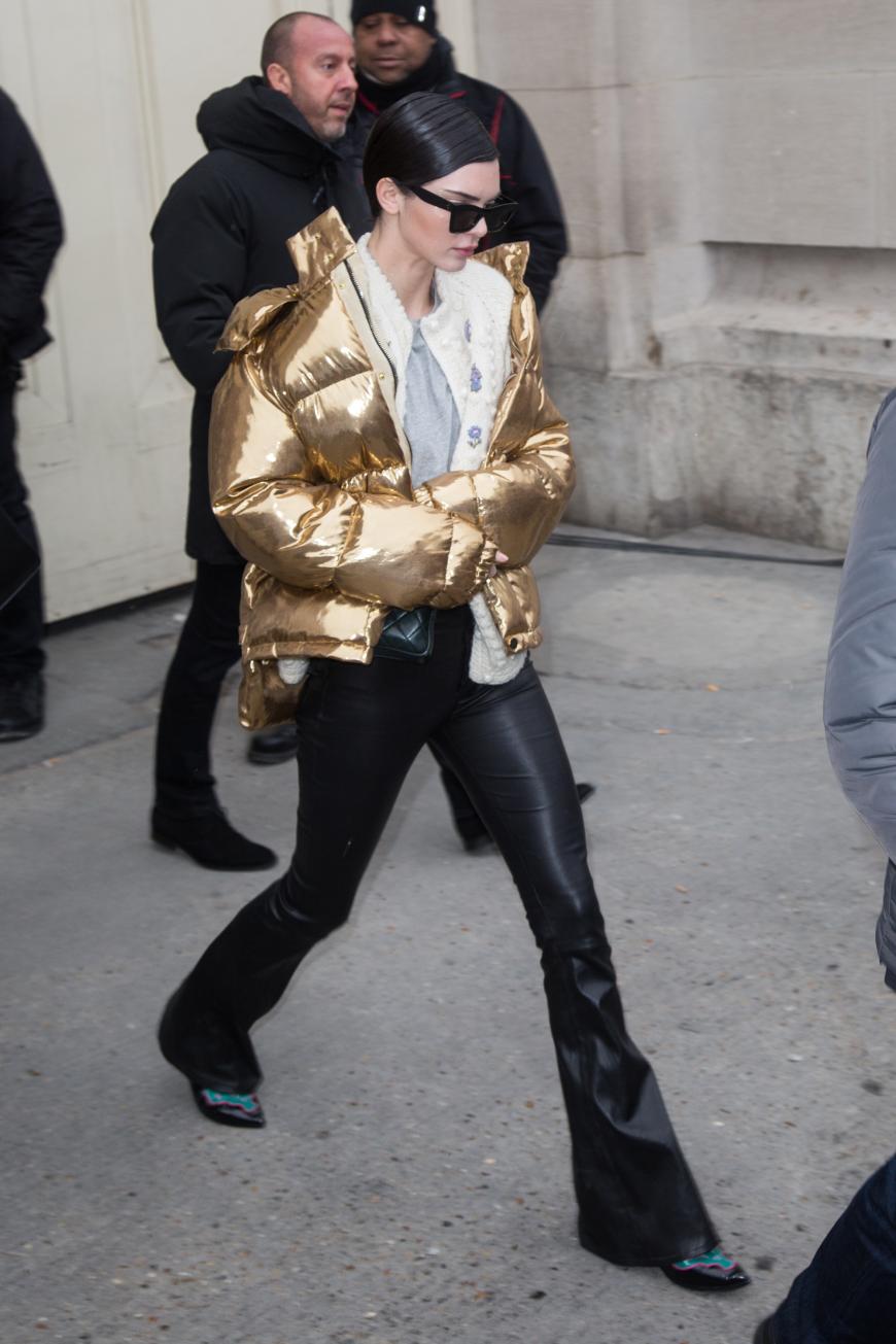 p { margin-bottom: 0.25cm; line-height: 120%; }
Kendall Jenner im Privat-Look, vor ihrem Walk bei Alexandre Vauthier.