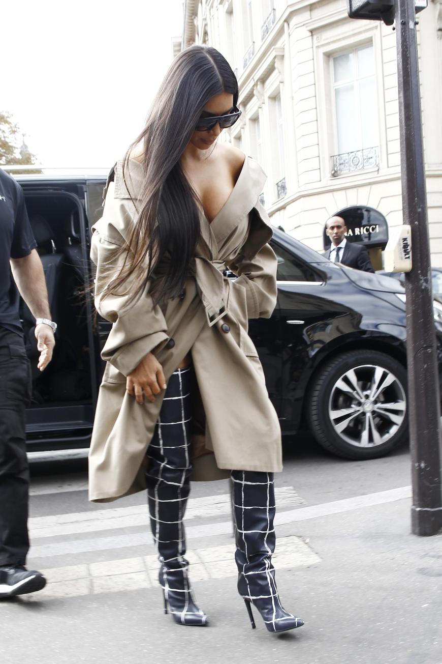Im Oktober wurde Kim Kardashian in Paris in ihrem Hotelzimmer überfallen.