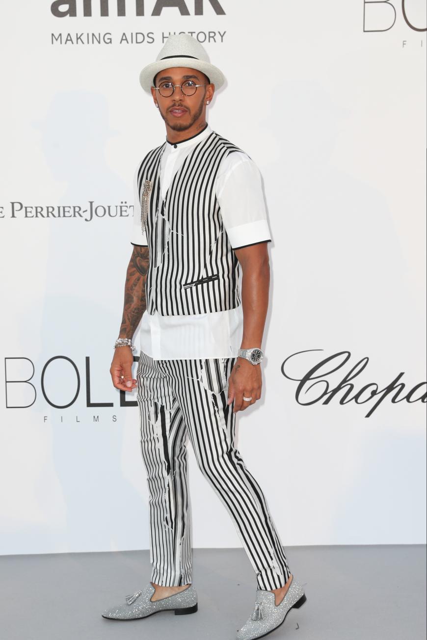 Auch Formel-1-Star Lewis Hamilton ließ es sich nicht nehmen und lief über den Red Carpet in Cannes.