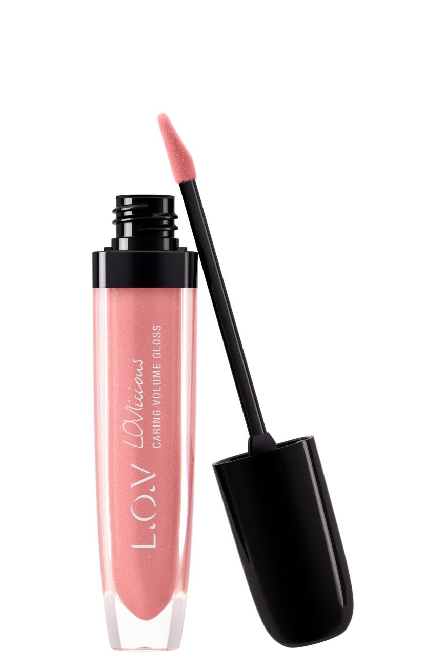 Glitzernd „Lovlicious Caring Volume Gloss“ von Lov, in „Charming Rose“ ca. 6 Euro, douglas.de