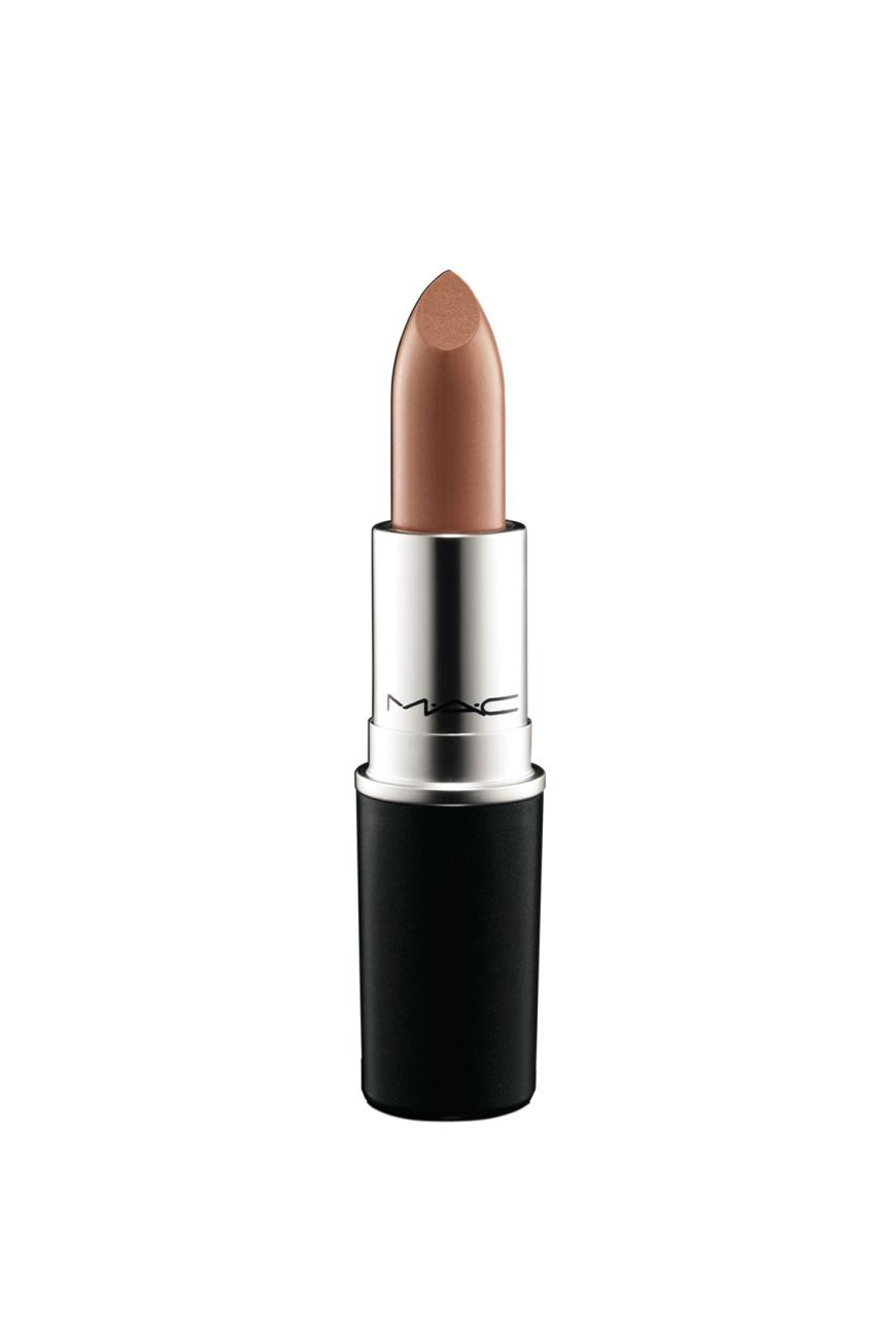 Lipstick von Mac, in „Crème D’Nude“, ca. 21 Euro