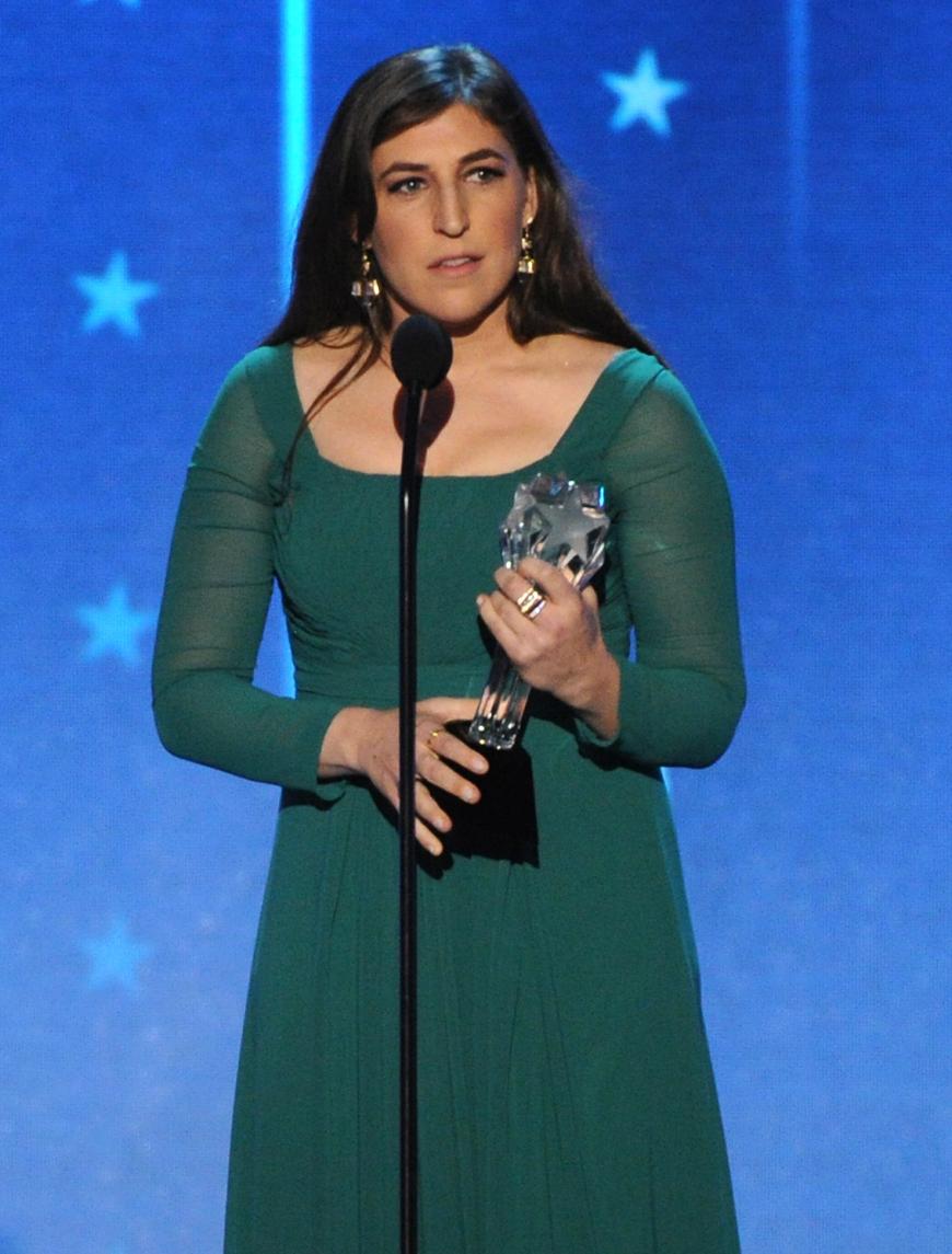 Was hat sich "The Big Bang Theory"-Star Mayim Bialik bloß bei diesem Statement über Harvey Weinstein gedacht?!