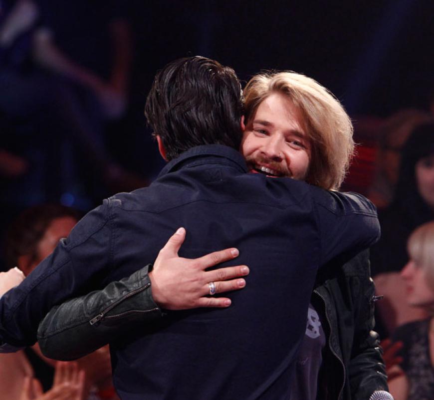 Team BossHoss freut sich über Tals Einzug in die Live-Shows