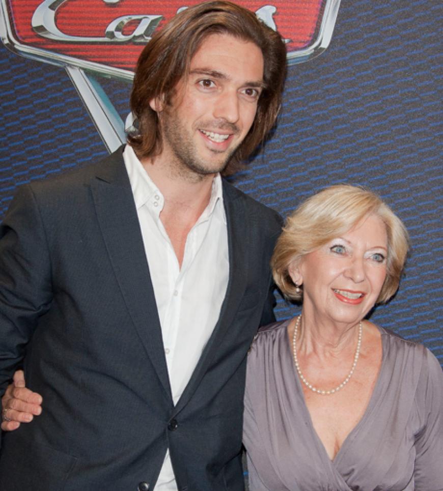Produzent Max Wiedemann brachte seine Mutter Helga mit zur Premiere