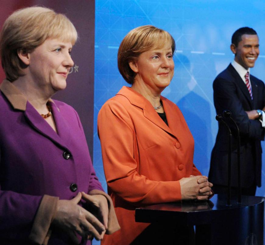Das Wachs-Trio: Kanzlerin Angela Merkel (mit Merkel-Raute) neben der Kanzlerin Angela Merkel und US-Präsident Barack Obama