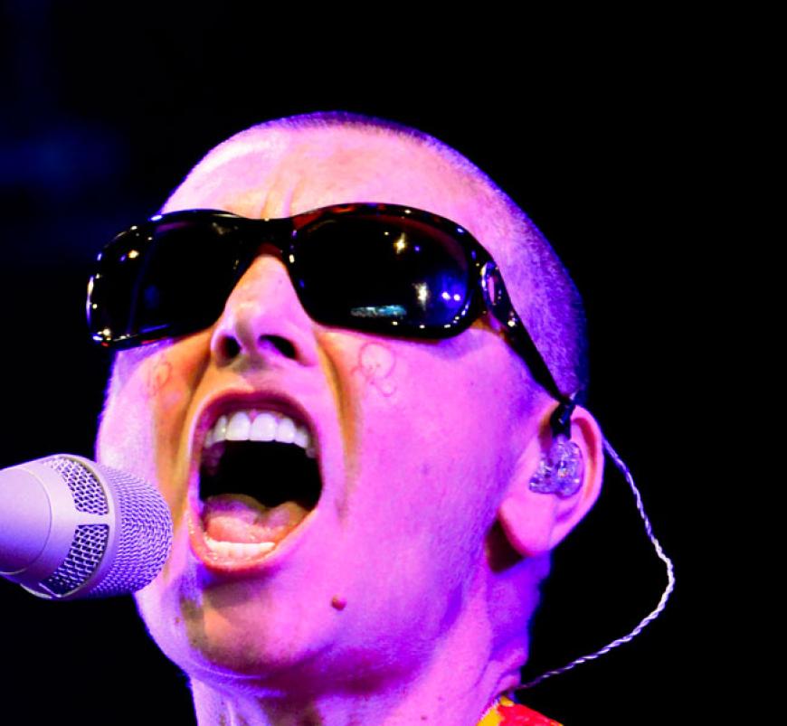 Sinéad O'Connor ließ sich die Initialien von ihrem Ex-Freund ins Gesicht tätowieren