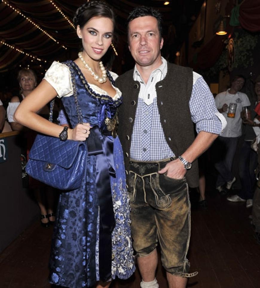Hat selbst lang in München Fußball gespielt und darf deshalb natürlich nicht fehlen: Lothar Matthäus mit seiner Frau Liliana