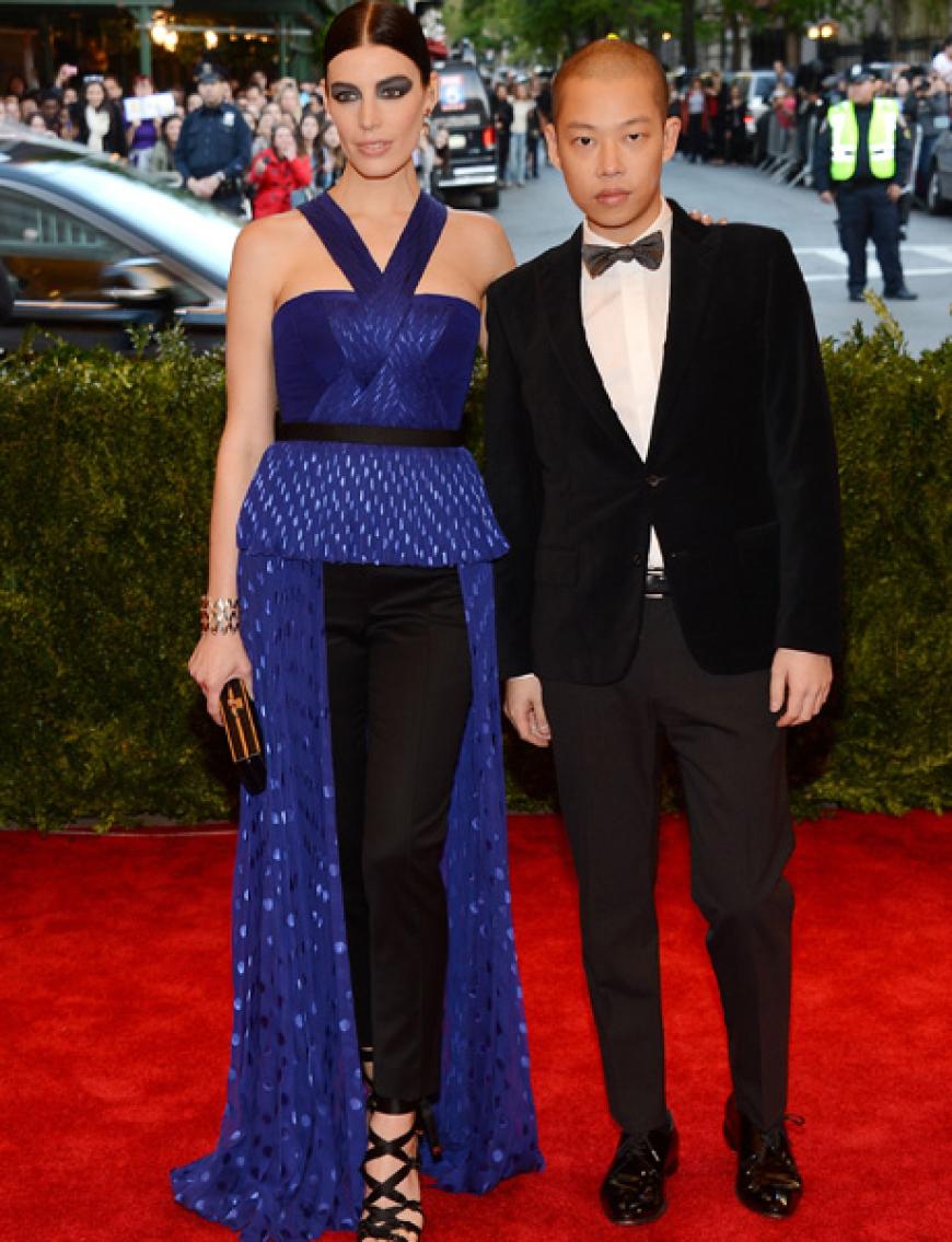 Jessica Pare mit Designer Jason Wu