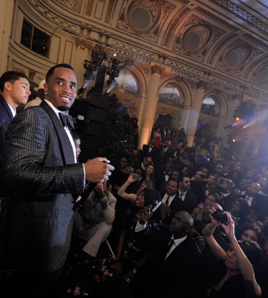 Er liebt das Bad in der Menge: Wenn jemand weiß zu feiern, dann P. Diddy. Seine Geburtstagsparty mit rund 500 geladenen Gästen ließ er sich 2 Millionen Euro kosten