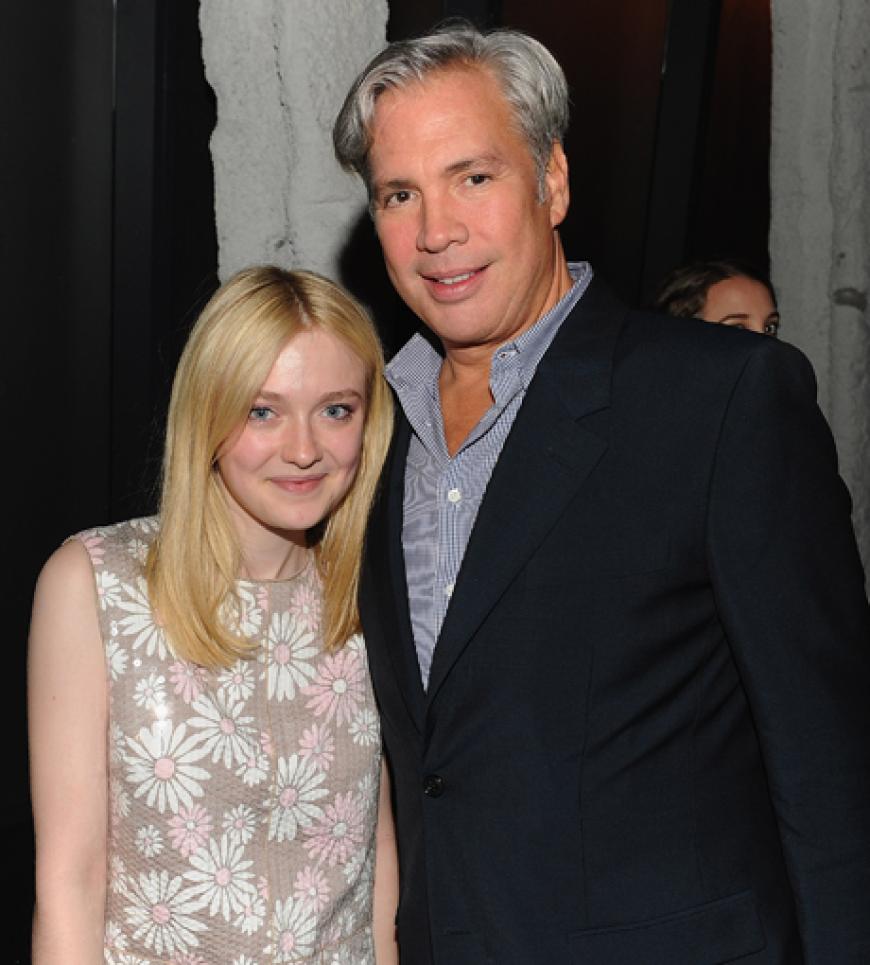 Dakota Fanning mit Marc Jacobs CEO Robert Duffy
