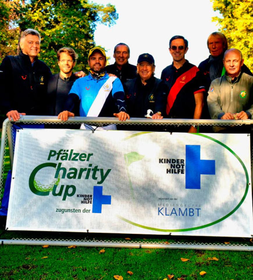 Rege Teilnahme: Kurt Klühspies, Klambt Verleger Kai Rose, Sven Ottke, Peter Bond, Max Schautzer, Prof. Dr. Klaus Steinbach, Carlo Thränhardt und Bernd Hölzenbein