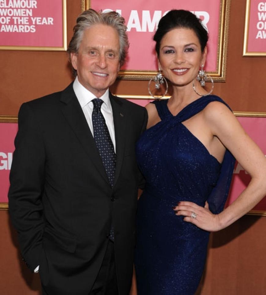 Sein Frau Catherine Zeta-Jones scheint damit jedenfalls kein Problem zu haben