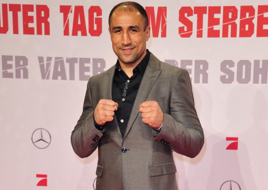 Boxer Arthur Abraham ballte die Fäuste. Aber diesmal nur zum Spaß