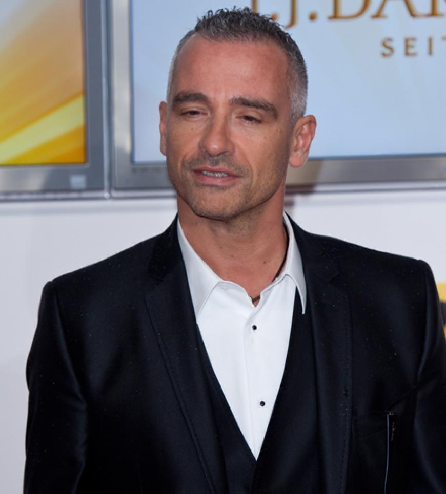 Der italienische Schmusesänger Eros Ramazzotti und seine Freundin Marica Pellegrinelli freuen sich über eine Tochter. Die Kleine kam 02.08.2011 in Mailand zur Welt. Für Eros ist es bereits Kind Nummer zwei - er hat aus der Ehe mit Michelle Hunziker noch Tochter Aurora hat