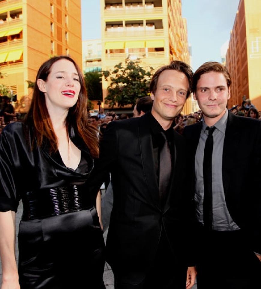 August Diehl brachte seine Frau Julia Malik mit. Kumpel Daniel Brühl war ja sowieso dabei