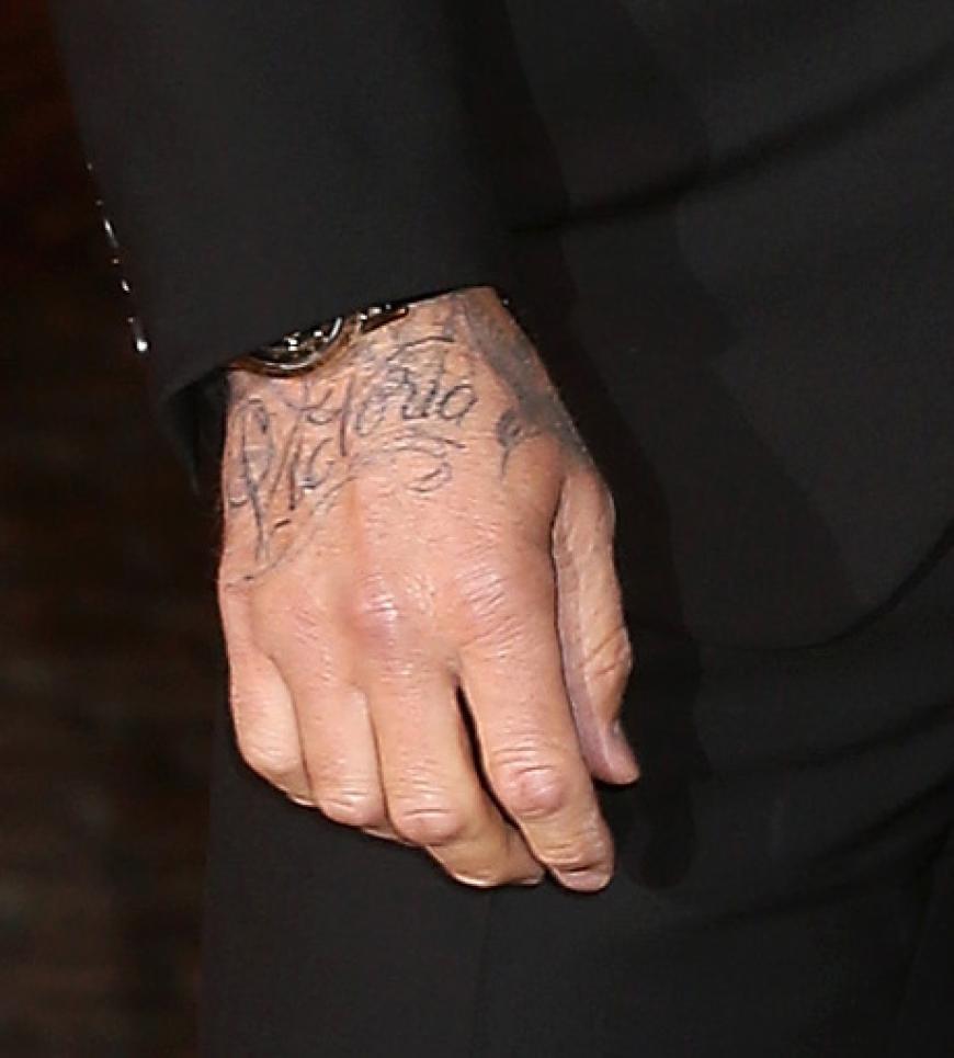 David Beckham trägt auf seiner rechten Hand nun den Schriftzug
