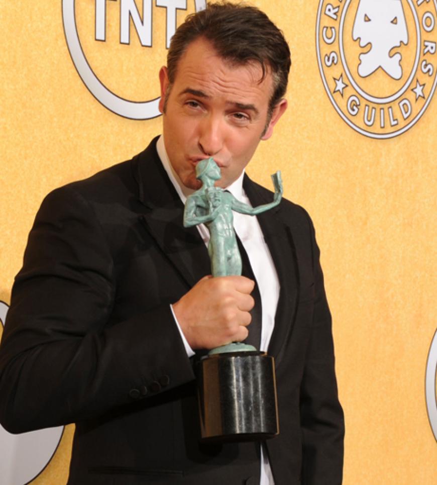 Jean DuJardin liebkost seinen Preis