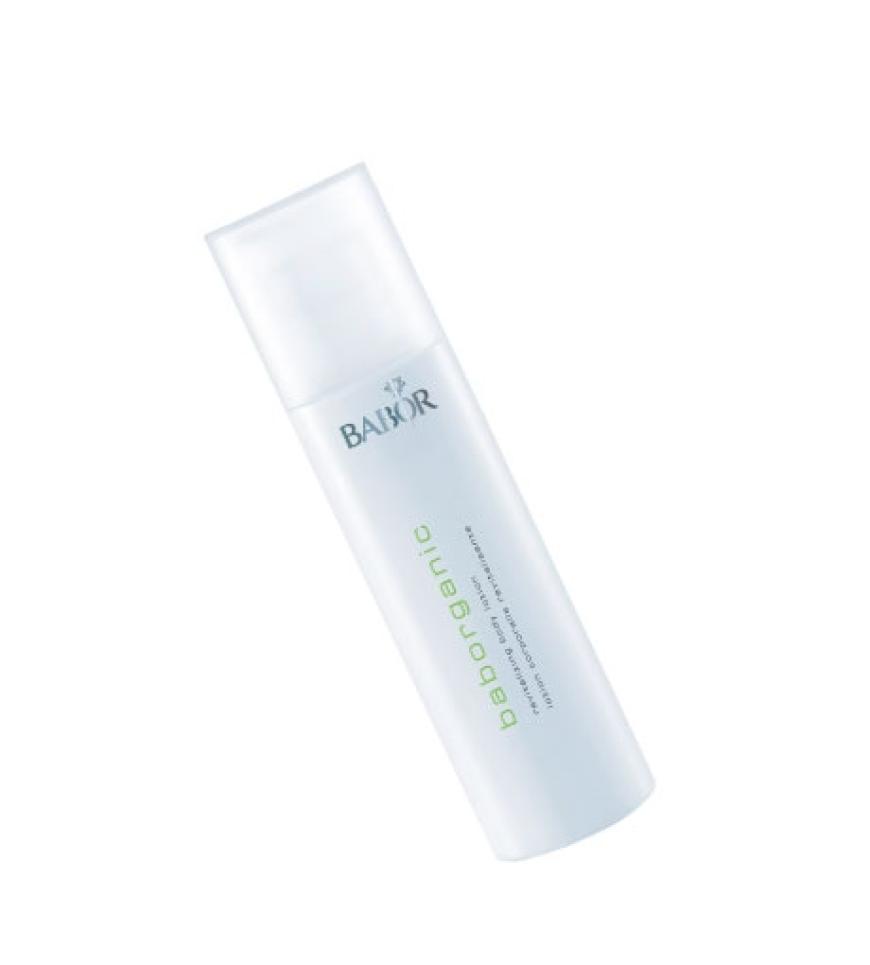 Für den Körper: Seit Oktober erhältlich: Baborganic Revitalizing Body Lotion von Babor, 200 ml ca. 38 Euro