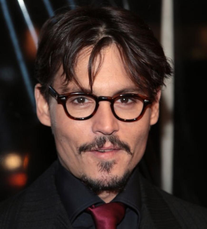 Spießig? Auf keinen Fall! Frauenschwarm Johnny Depp ist häufig mit seiner so genannten